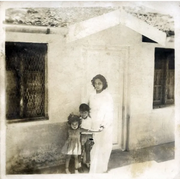 Mother Mary Comes to Me — Arundhati Roy. Image courtesy of Penguin Random House India.